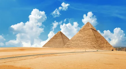 Rolgordijnen Egypte Uitzicht op de piramides