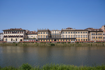 Fototapeta na wymiar Buildings on the banks of the river Arno in Florence, Tuscany, Italy