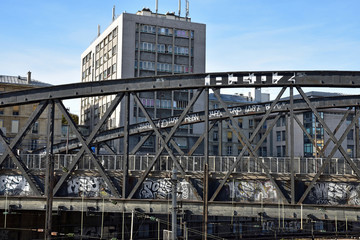 Pont m&eacute;tallique &agrave; Paris, France