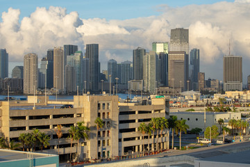 Fototapeta na wymiar wide angle of the cityscape of downtown miami florida on an early summer morning