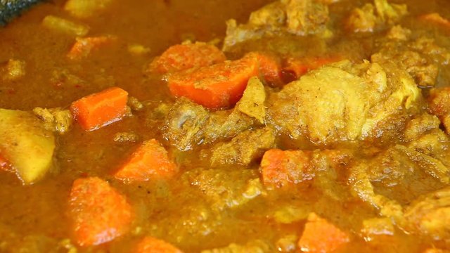 Cooking  Kari curry in pan, world famous food