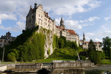 Fototapeta na wymiar Felsen und Schloss in Sigmaringen