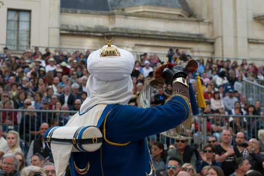 Moros y cristianos