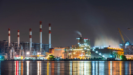 Fototapeta na wymiar Power plant at night