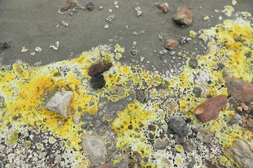 silfur in volcan crater