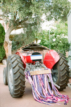 Wedding tractor
