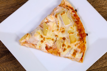 Pineapple pizza with cheese