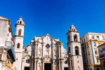 Fototapeta premium San Cristobal Cathedral in Old Havana, Cuba