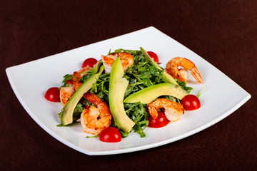 Salad with prawn and avocado