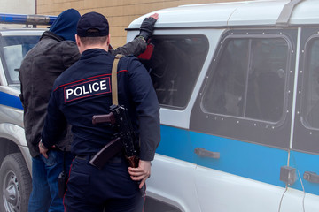 Police steel handcuffs,Police arrested,Professional police officer has to be very strong,Officer Arresting.