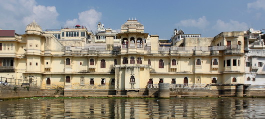 Haveli at the banks of Pichhola Lake in Udaipur