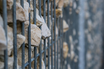 Moderne Mauer aus Stein