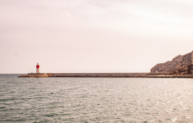 Faro en la bahía de Cartagena, Murcia, España