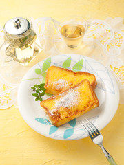 　フレンチトーストの朝食