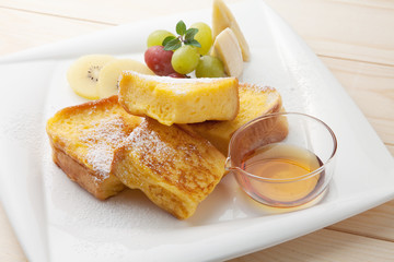 　フレンチトーストの朝食