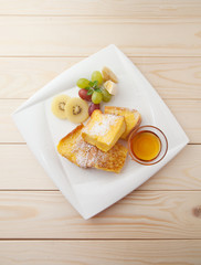 　フレンチトーストの朝食