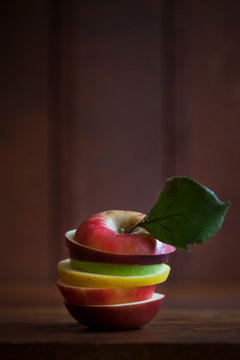 An apple made of slices from many varieties