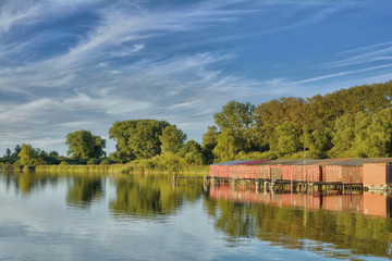 Bootshäuser am Müritzsee in der Mecklenburgischen Seenplatte,Mecklenburg-Vorpommern,Deutschland