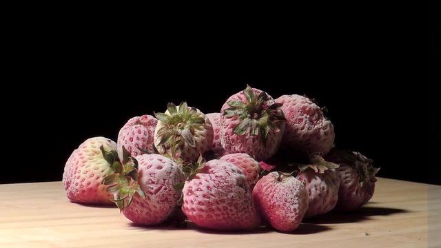 Fresas fr&iacute;as, helado