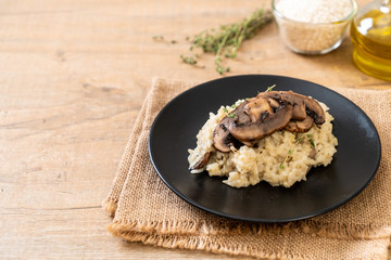 Risotto with mushroom and cheese
