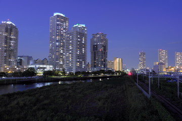 Fototapeta premium 横浜高島水際線公園夜景