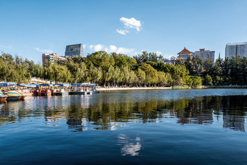 Fototapeta premium Blue lake in the public park