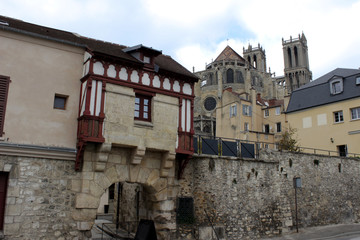 Fototapeta na wymiar Mantes la Jolie - La Porte au Prêtre