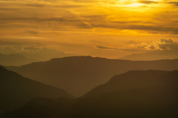 Fototapeta premium Sonnenuntergang über den Südtiroler Bergen