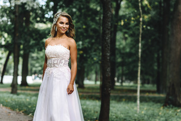 woman, pink, dress, young, beautiful, spring, flower, flowers, girl, model, garden, beauty, sun, park, white, hair, fashion, female, brunette, nature, tree, happy, summer, women, smile, makeup, outdoo