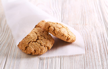 Bran and oat cookies
