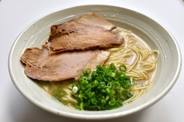 豚骨ラーメン