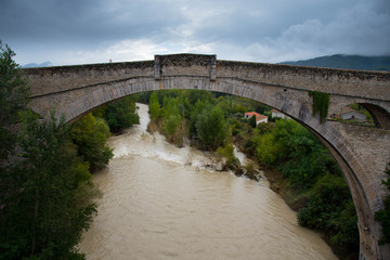 Steinbrücke Pont de Diable von Ceret in den Pyrenäen