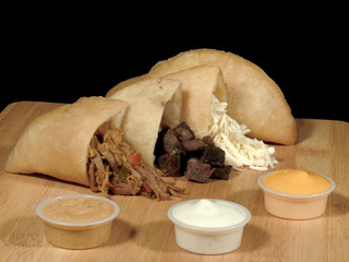 empanadas, pasteles, jugo y cafe