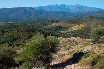 Fototapeta na wymiar Landschaft in den Pyrenäen 