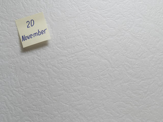 November 20, calendar date sticky note