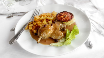 Cuisse de canette aux raisins de Corinthe 1