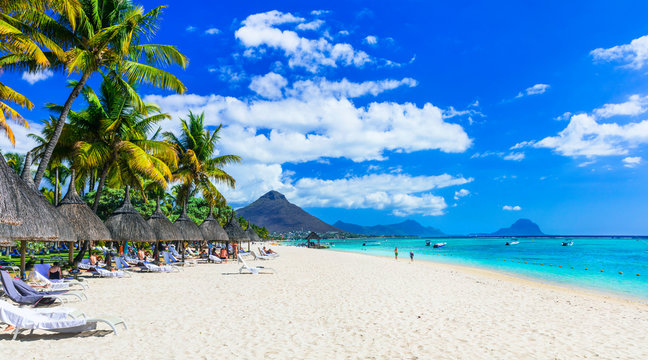  4K Panoramic View of Flic en Flac Beach in Mauritius &mdash; Turquoise Lagoon with White Sand, Luxury Resort Coastline and Tropical Paradise Scenery