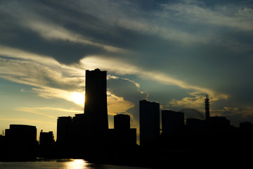 Fototapeta na wymiar 横浜の街並みと夕景