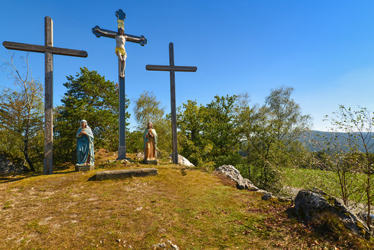 Jesus stirbt am Kreuz