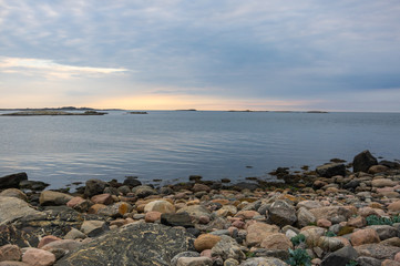 Stenar och horisont.