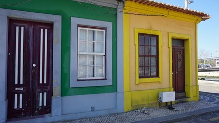 Fototapeta na wymiar residencial area of aveiro with colorful houses
