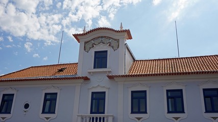 Fototapeta na wymiar residencial area of aveiro with colorful houses