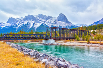 Canmore Engine Bridge Spur Line Trail Over Bow River in the Canadian Rockies  - obrazy, fototapety, plakaty