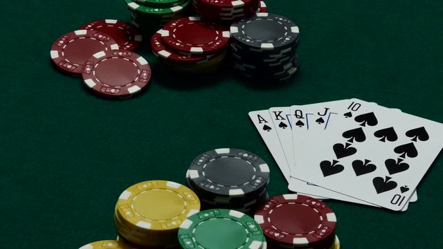 Hand puts down royal flush