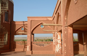 Caravanseari inthe Maranjab Desert, Iran