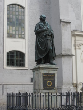 Herderstatue in Weimar