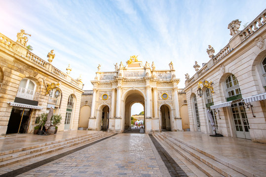 Morning view on the triumphal arch in the old town of Nancy, France