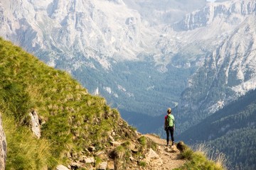 Fototapeta premium Dolomity góry patrzeje w odległość