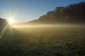 sonnenaufgang mit nebel
