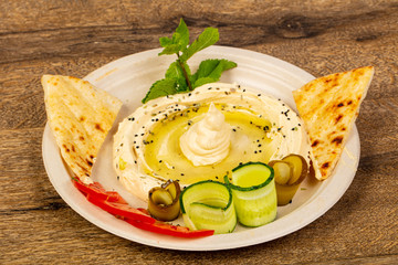 Traditional humus with oil